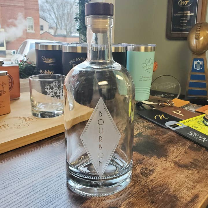 Carafe BOURBON 750 ml - Verre Gravé pour la vente par Killorglin Creations