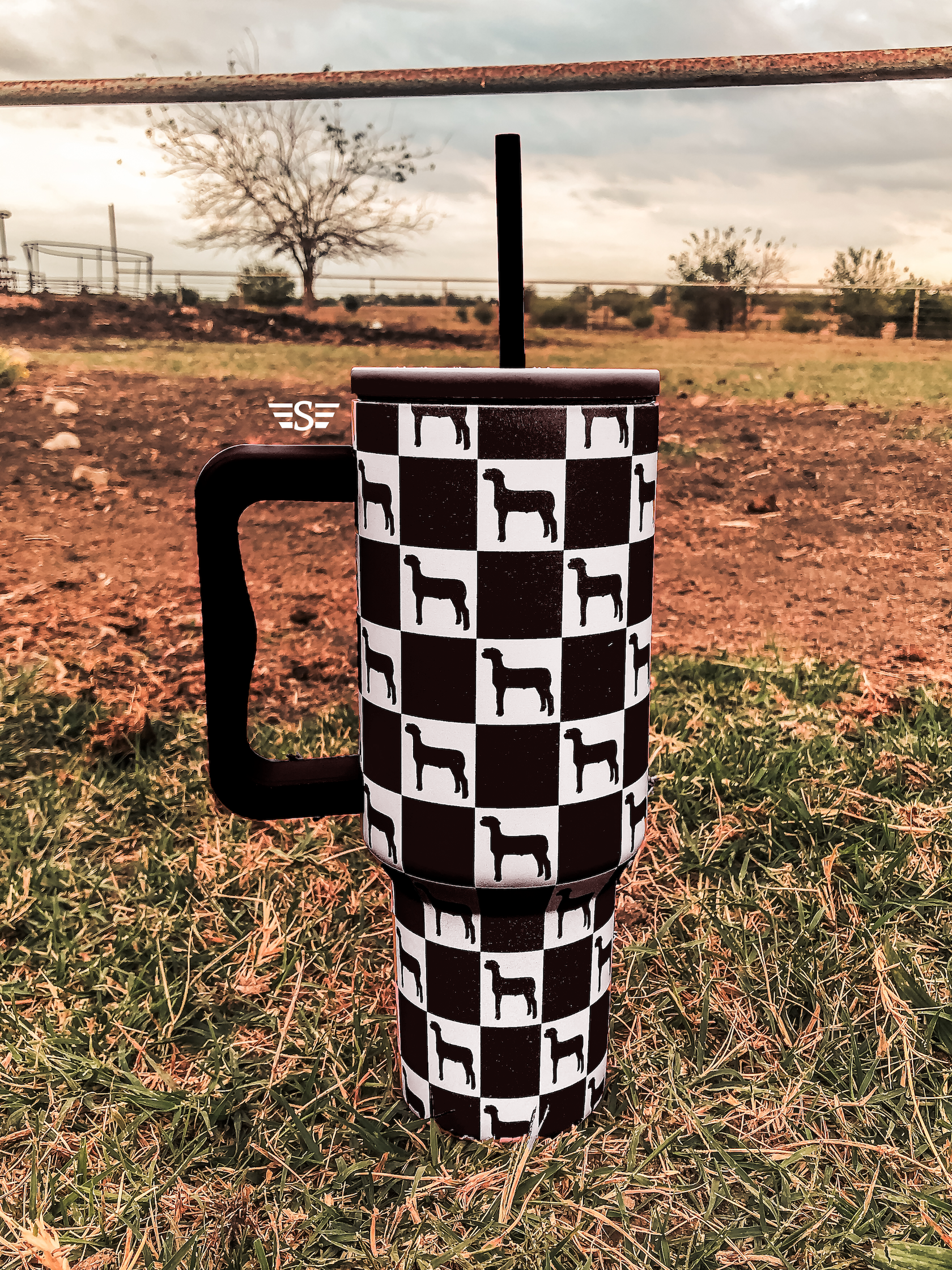 Flying S Company – Großhandel Thermotasse/-becher – Geprüfter Show Animal 40oz Becher3