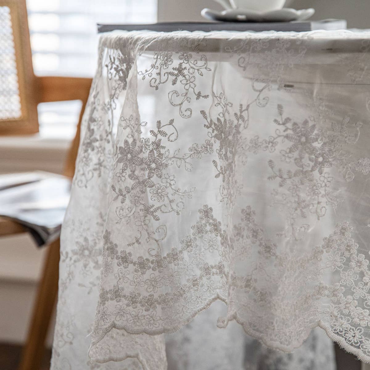 ACCITY - Wholesale Tablecloth - HOME FLOWER EMBROIDERED LACE TABLECLOTH_CWMM09446