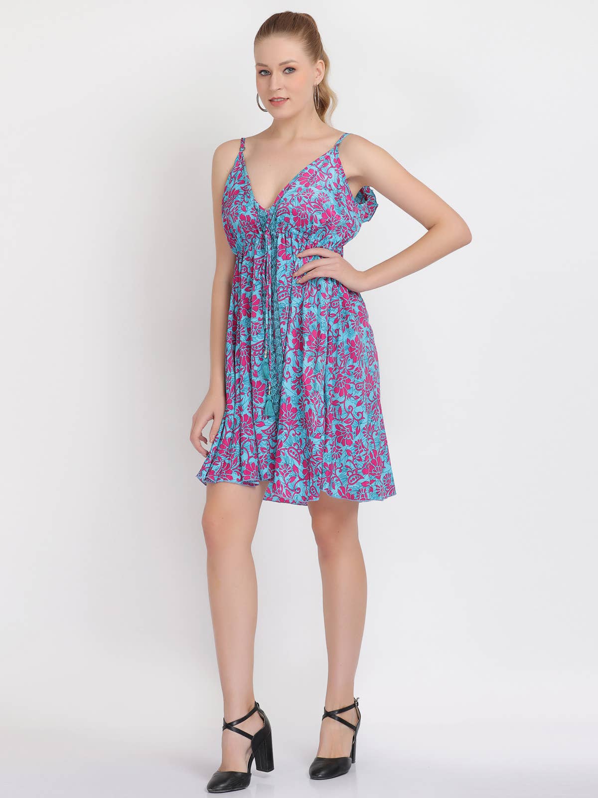 Wevez – wholesale Klänning - Dam – Boho blommig tryckt spaghettirem V-ringad miniklänning för kvinnor4