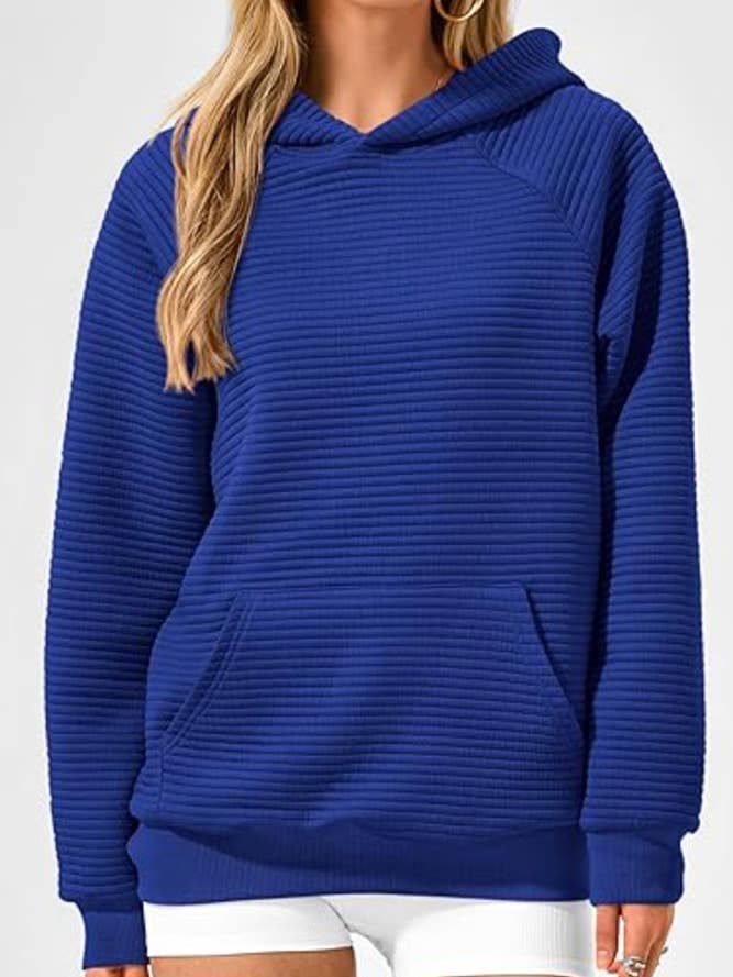 UNISHE - Wholesale Hoodie - Dames - Sweatshirt met capuchon en kangoeroezakken in effen kleur ZK21784