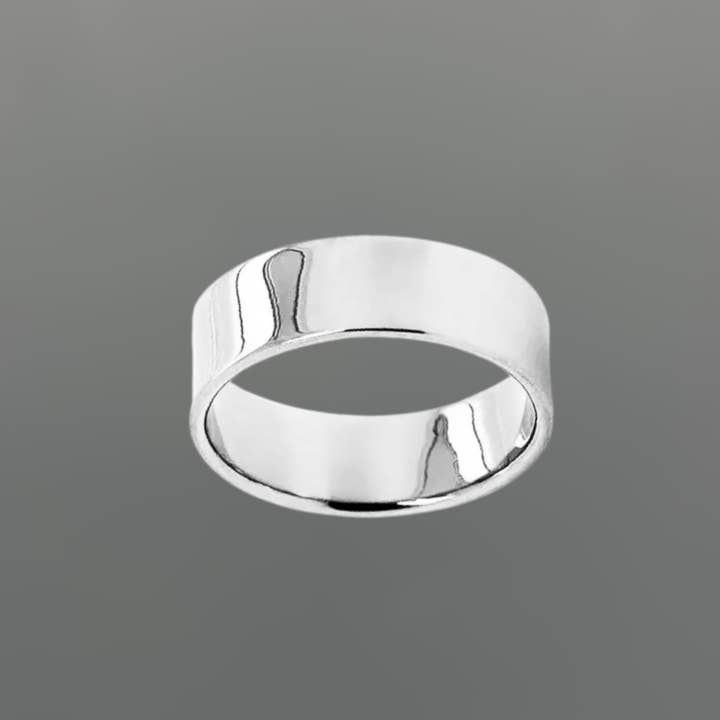 Bague Empilable Large Plate Argentée pour la vente par Something Silver
