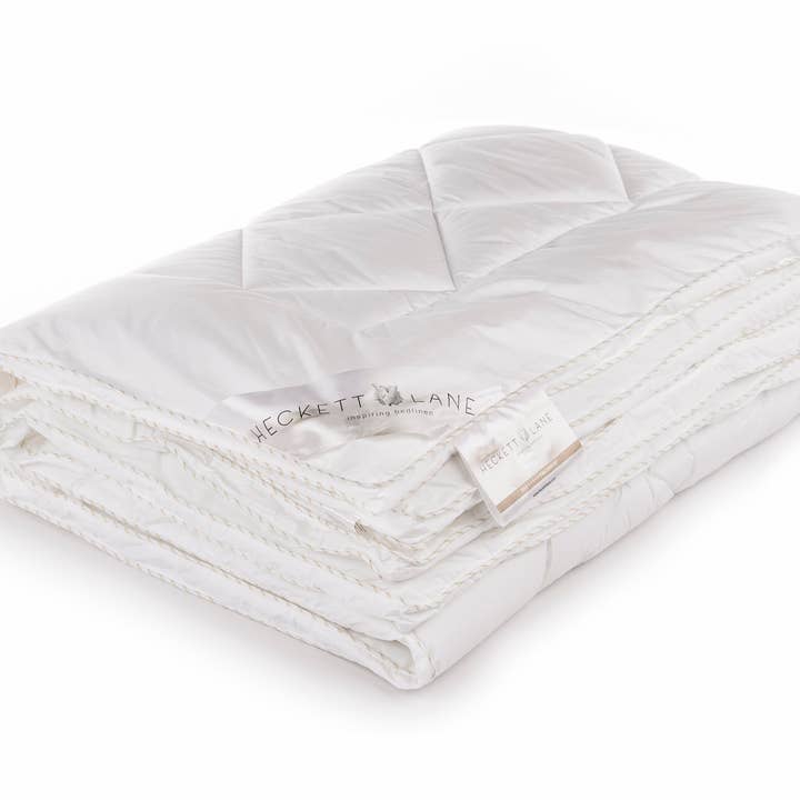 Guld enkelt dyne 155/220 100% Hollowfiber 1025 Gr. for engroshandel hos Heckettlane