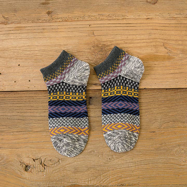 TYPE 5PCS/SET ALPACA VINTAGE FLORAL PATTERN SOCKS_CWMS0207 for wholesale on Faire10