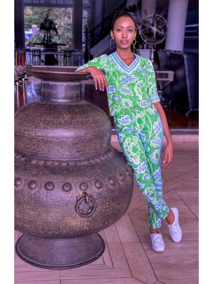 Gretchen Scott LLC - Wholesale Blouse - Women's - Let It Flow Top - Flora9