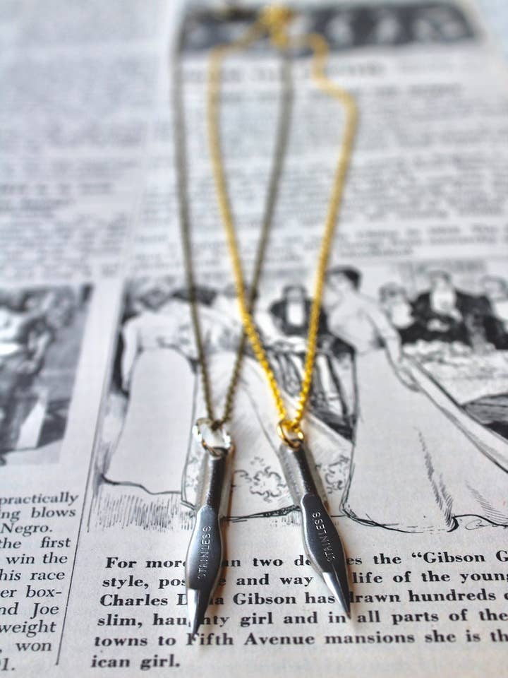 Collier stylo calligraphie Vintage Empire Pen Company, n° 21 pour la vente par Classically Romantic