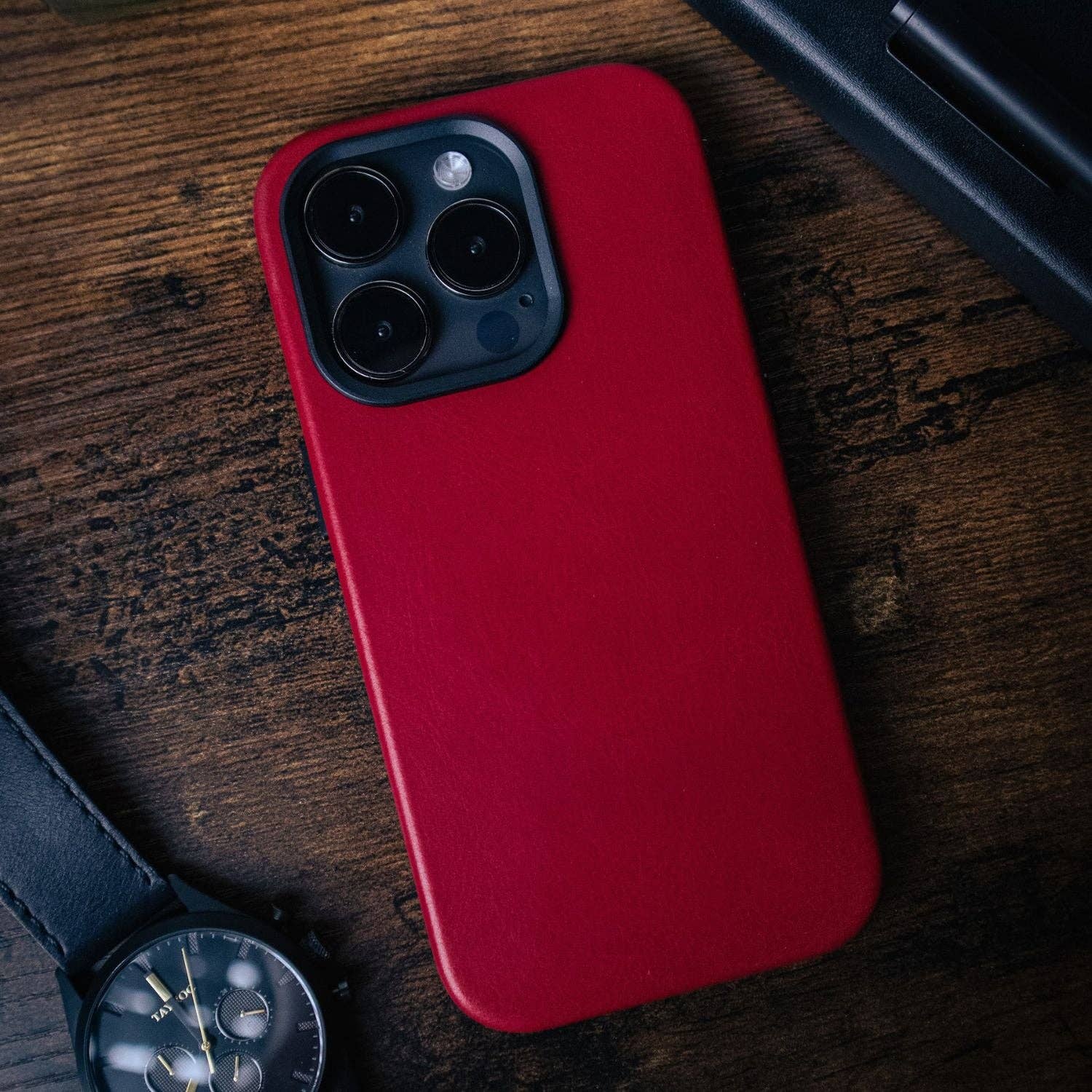 Andar - Wholesale Phone Case - Unisex - The Aspen Full Grain Leather iPhone Phone Case with MagSafe20