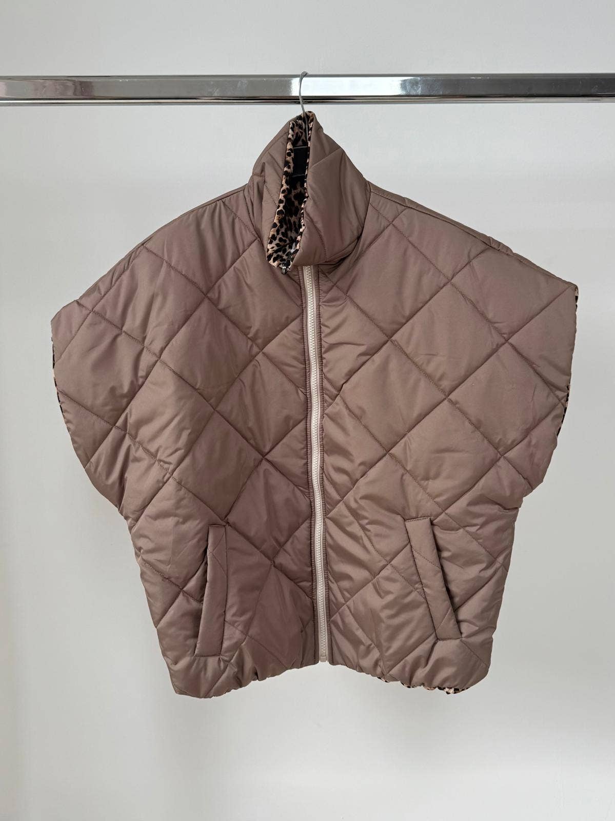 NOELINE - Wholesale Puffer Jacket - Women's - Reversible quilted jacket 8858-LEOPARD9