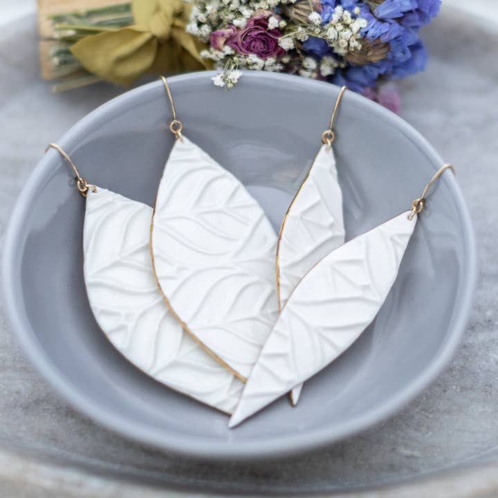 Tulpen oorbellen voor wholesale door Sojourn Studio