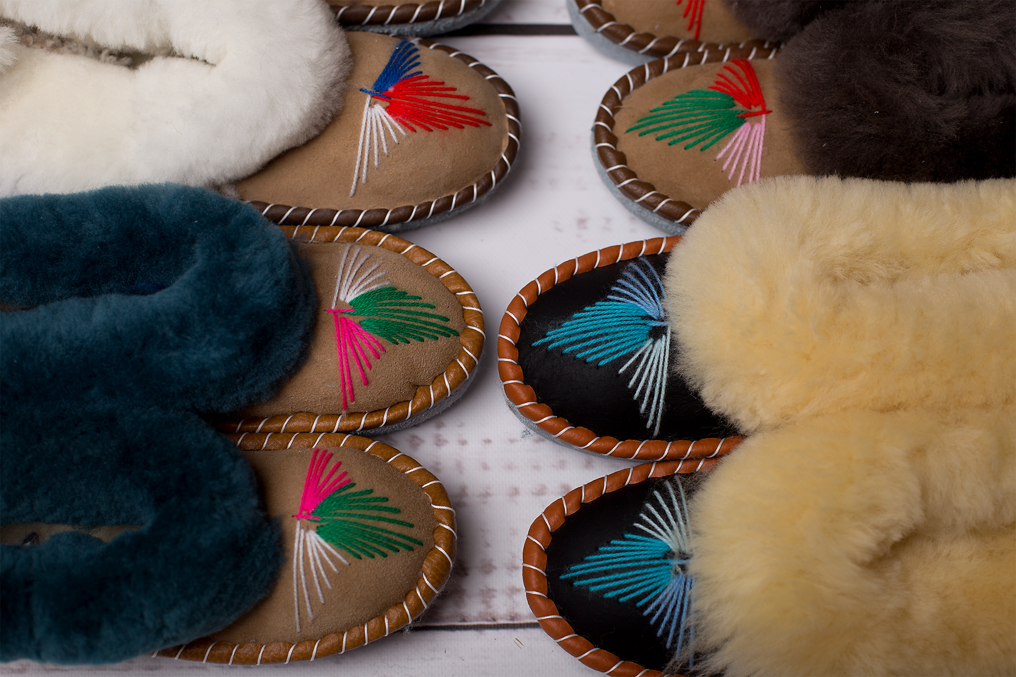 HomieeStudio - Wholesale Slippers - Women's - Sheepskin Moccasins Slippers Lucky Dip2