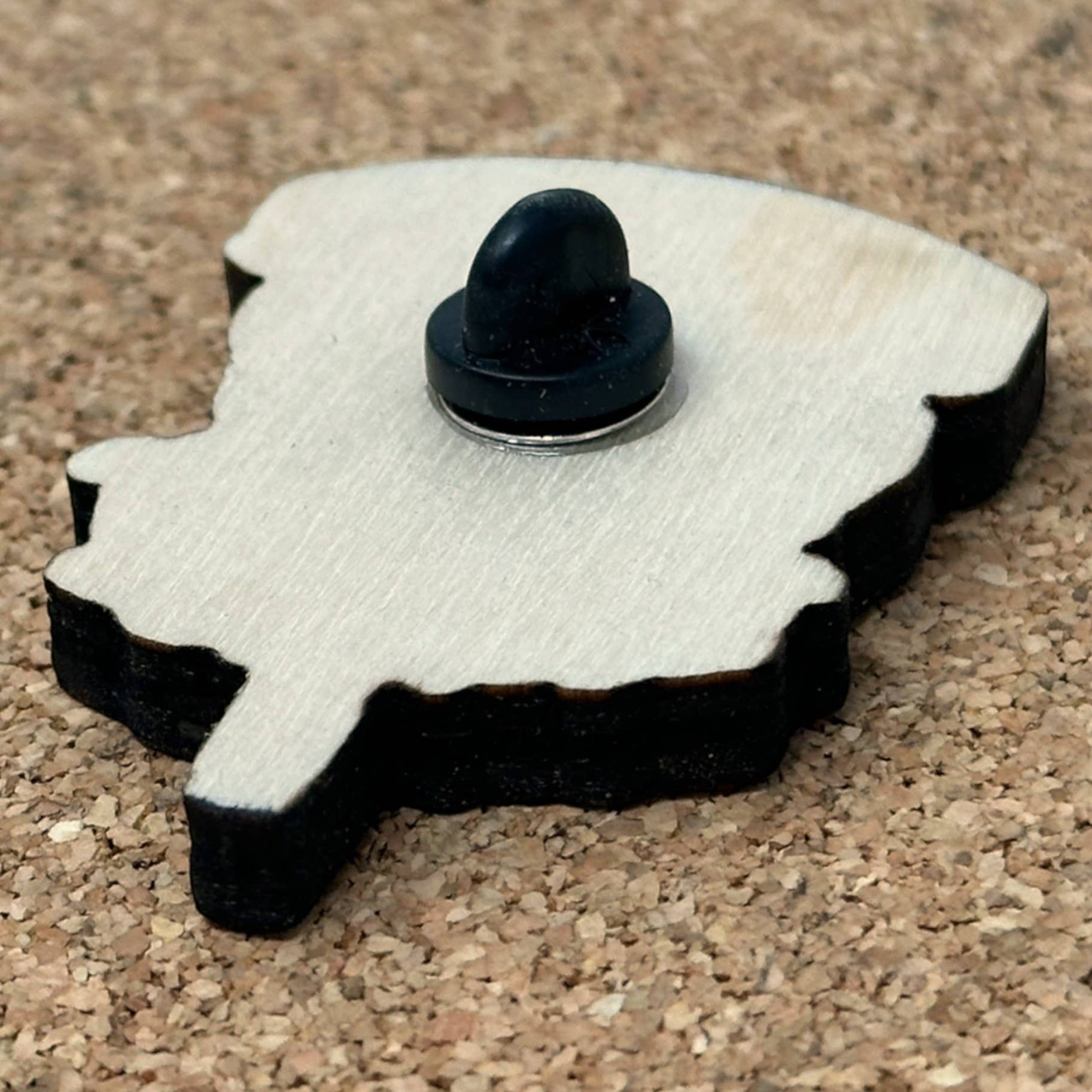 Ingeneius - Vendita all'ingrosso Spilla da bavero - Spille in legno personalizzabili10