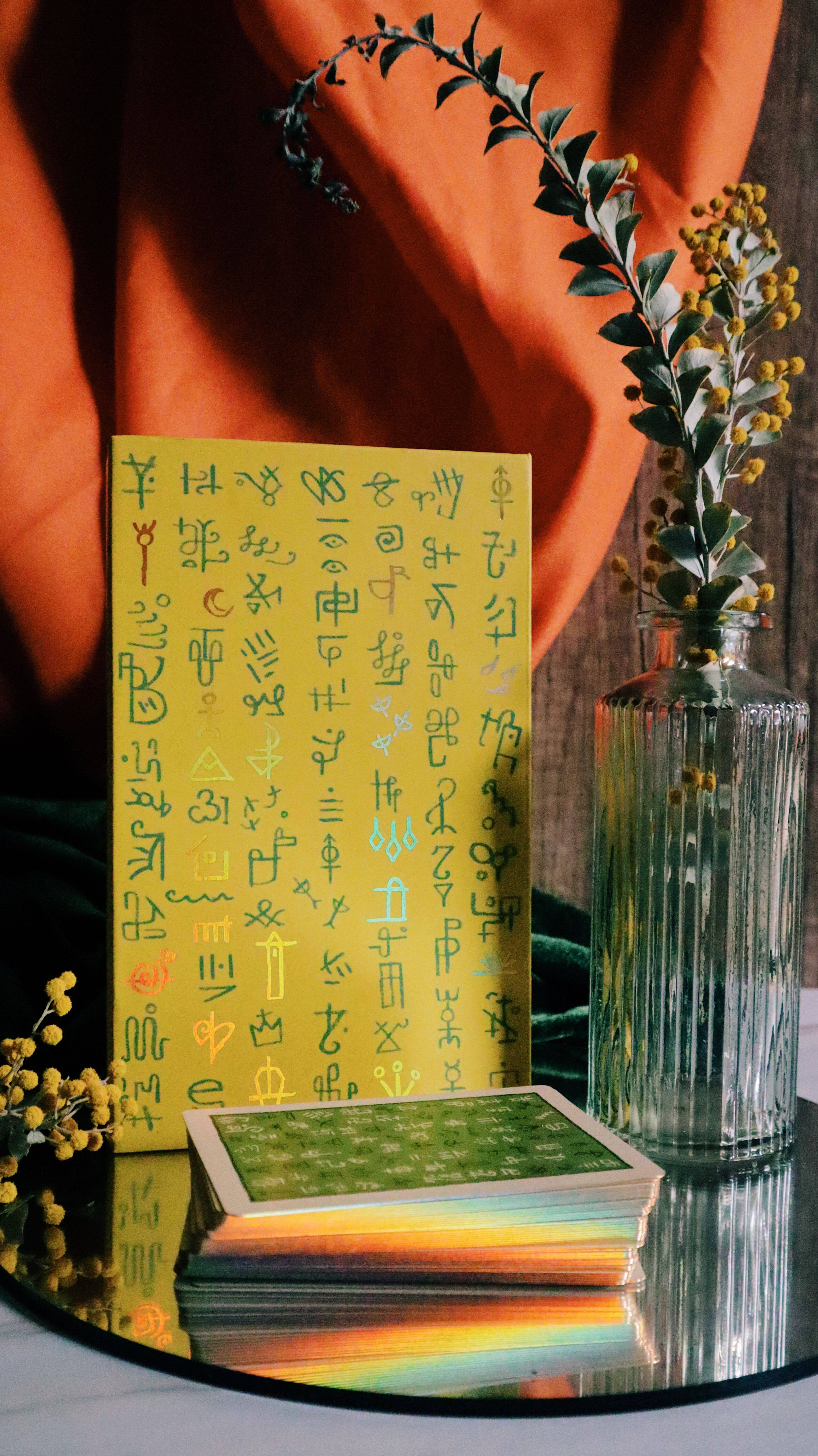 Prisma Visions – wholesale Tarot cards – Green Glyphs Lenormand2