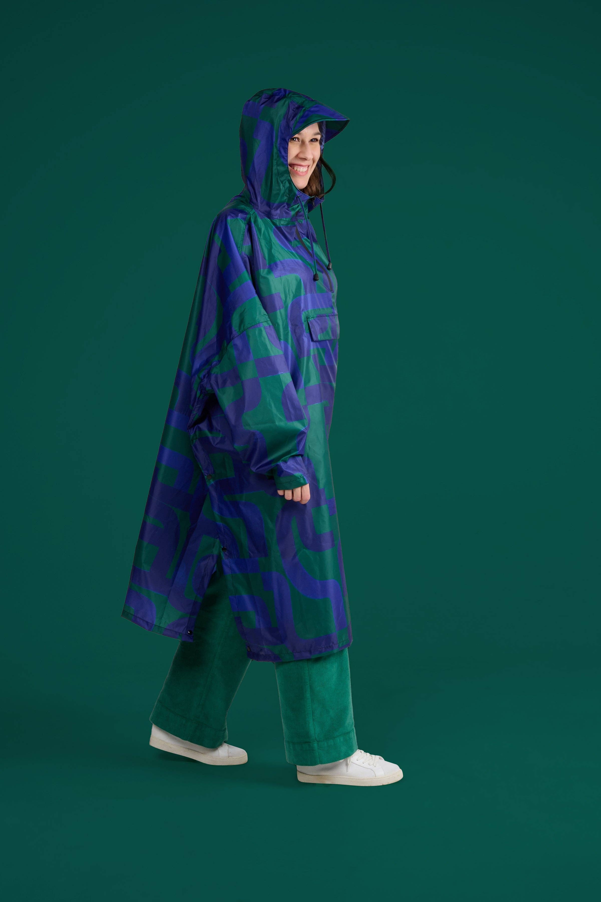 MADE IN SENS - Wholesale Capelet - Women's - GREEN CALIGRAPHY CLOAK PACK X23