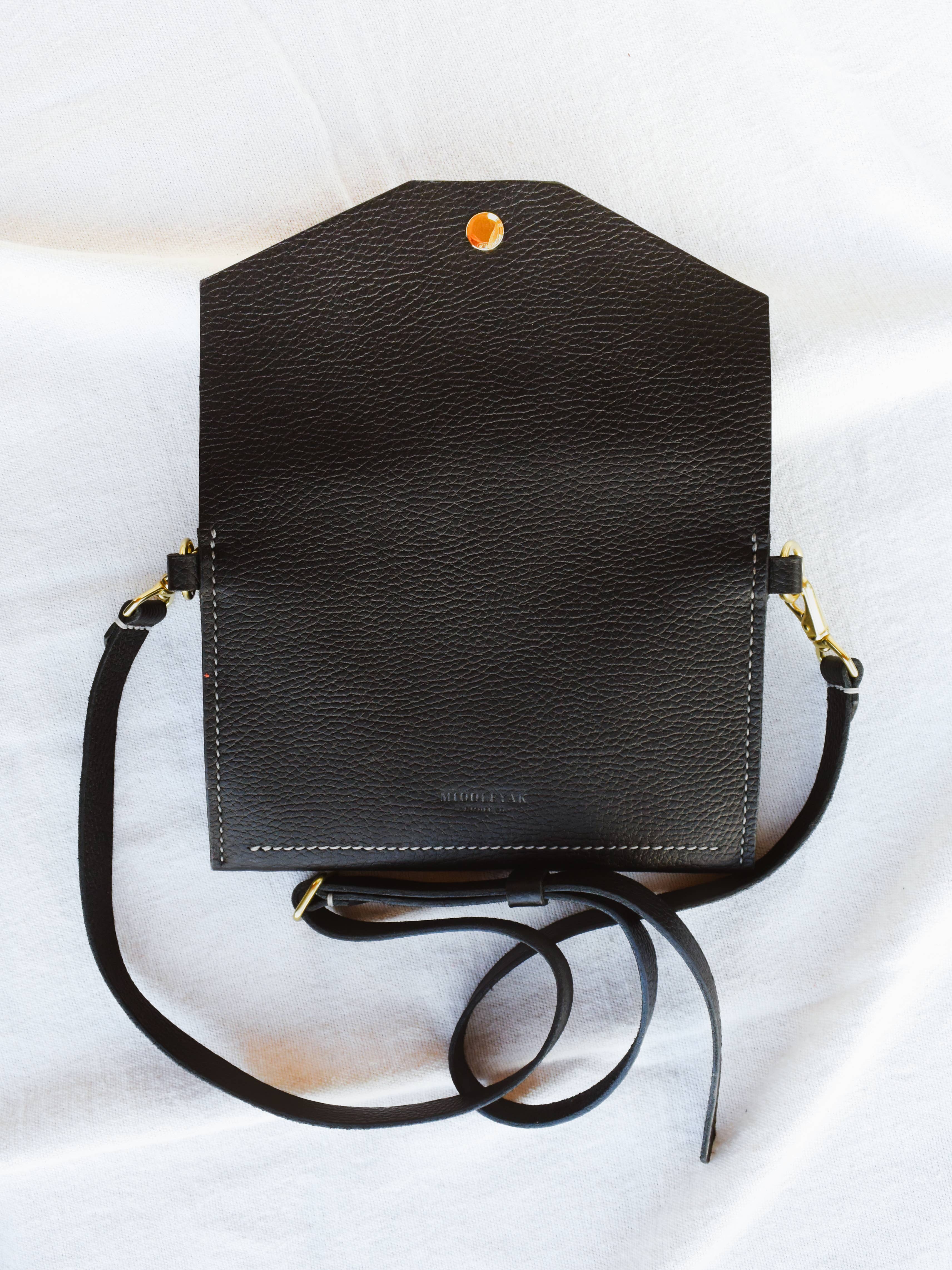 Middleyak Leather Co. - Wholesale Tote Bag - Women's - Jeraldyne Leather Crossbody Bag17