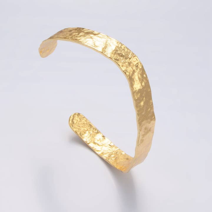 Aim Eternal - Wholesale Bangle Bracelet - 24K Gold Filled Hammered Band Cuff Bracelet | WA-2655