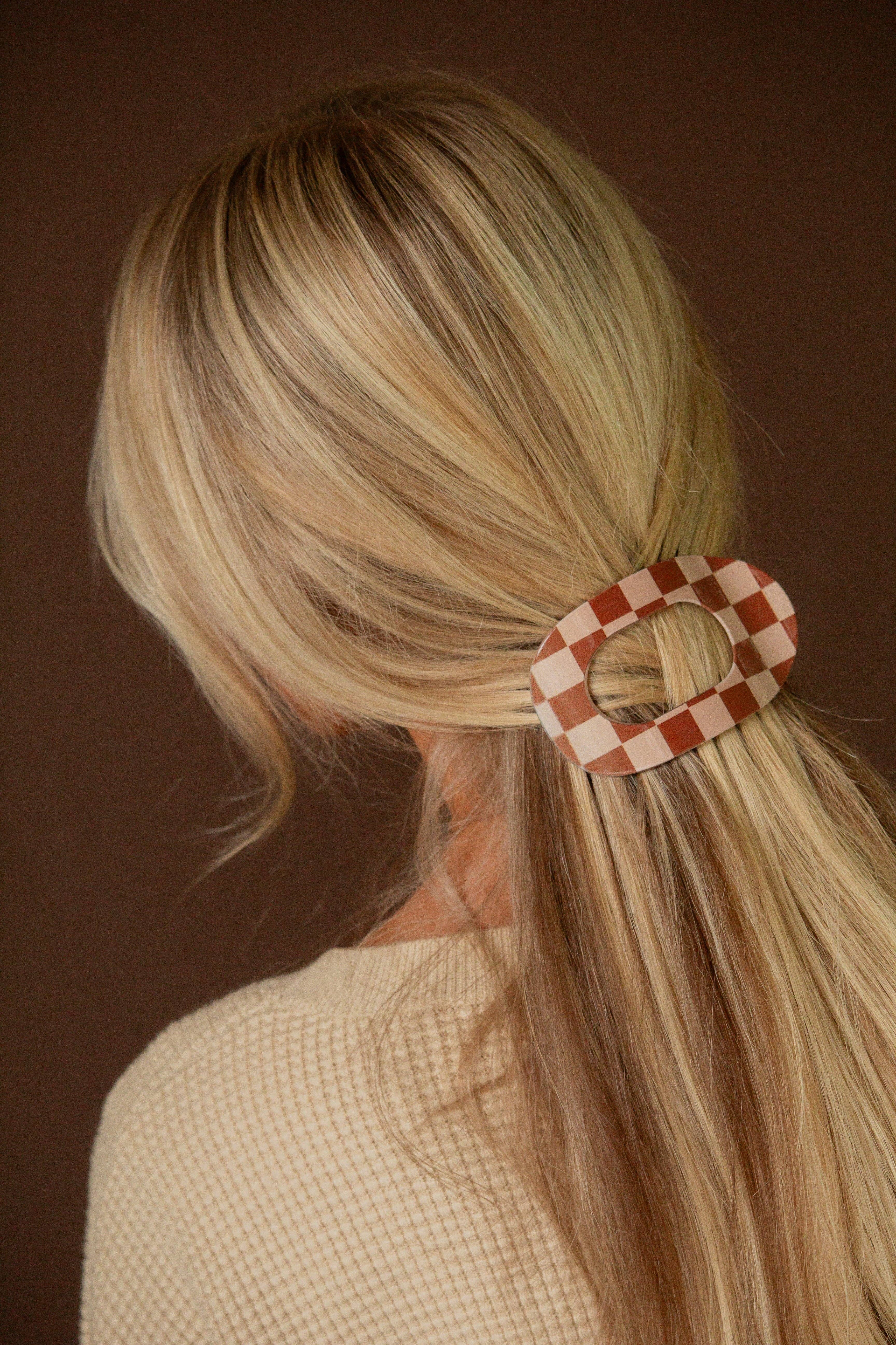 Shop Andi - Wholesale Hair Clip - Women's - Checkered Circle Cutout Flat Claw Clip4