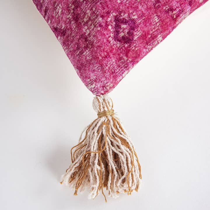 HomeRoots - Vendita all'ingrosso Cuscini lombari - Cuscino lombare vellutato rosa testurizzato con diamanti2