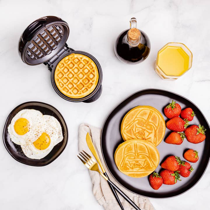 Uncanny Brands - Wholesale Kitchen Appliance - Uncanny Brands Star Wars Mini Darth Vader Waffle Maker1