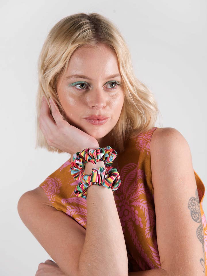 Flo Scrunchie - Riscas por atacado de Annie and Clemmie