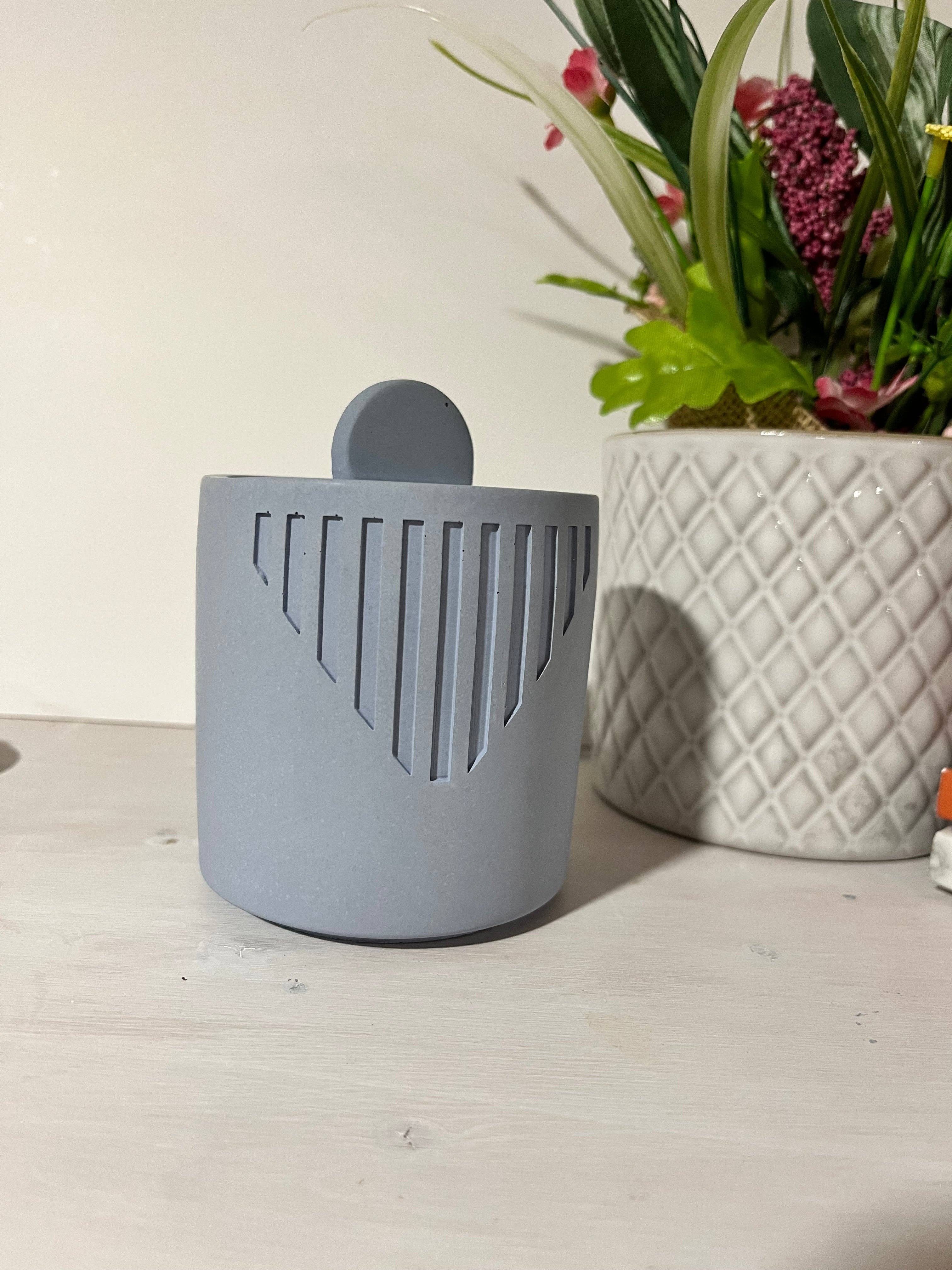 Joyful Lotus – Großhandel Blumentopf – Betontopf mit Deckel im nordischen Stil1