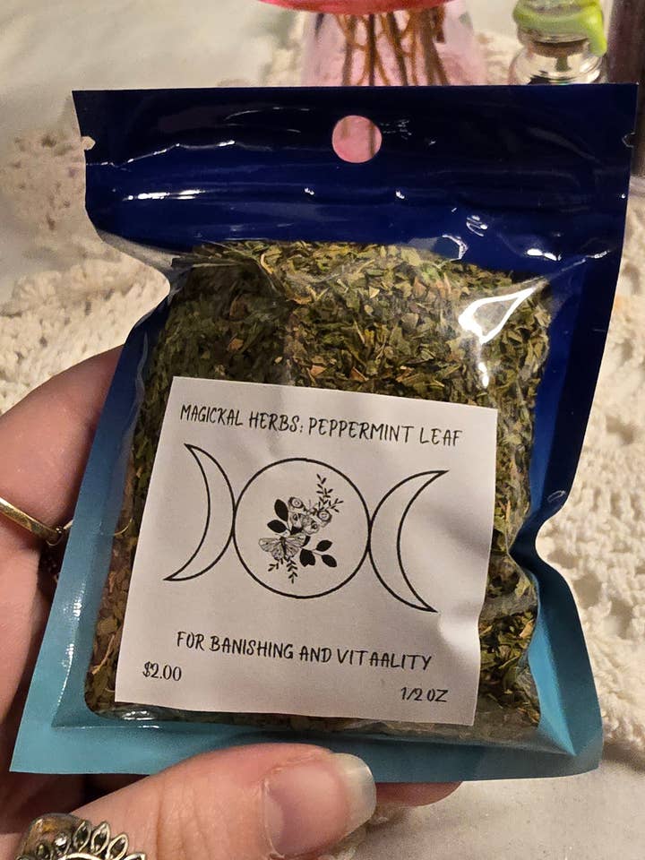 Pepparmynta Blad för wholesale av Chaotic Crystal Chick Co.