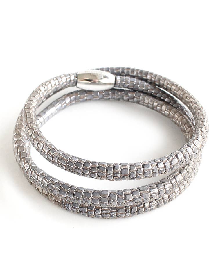 Pulsera de piel azul con estampado de reptiles para venta al por mayor de DIGE DESIGNS