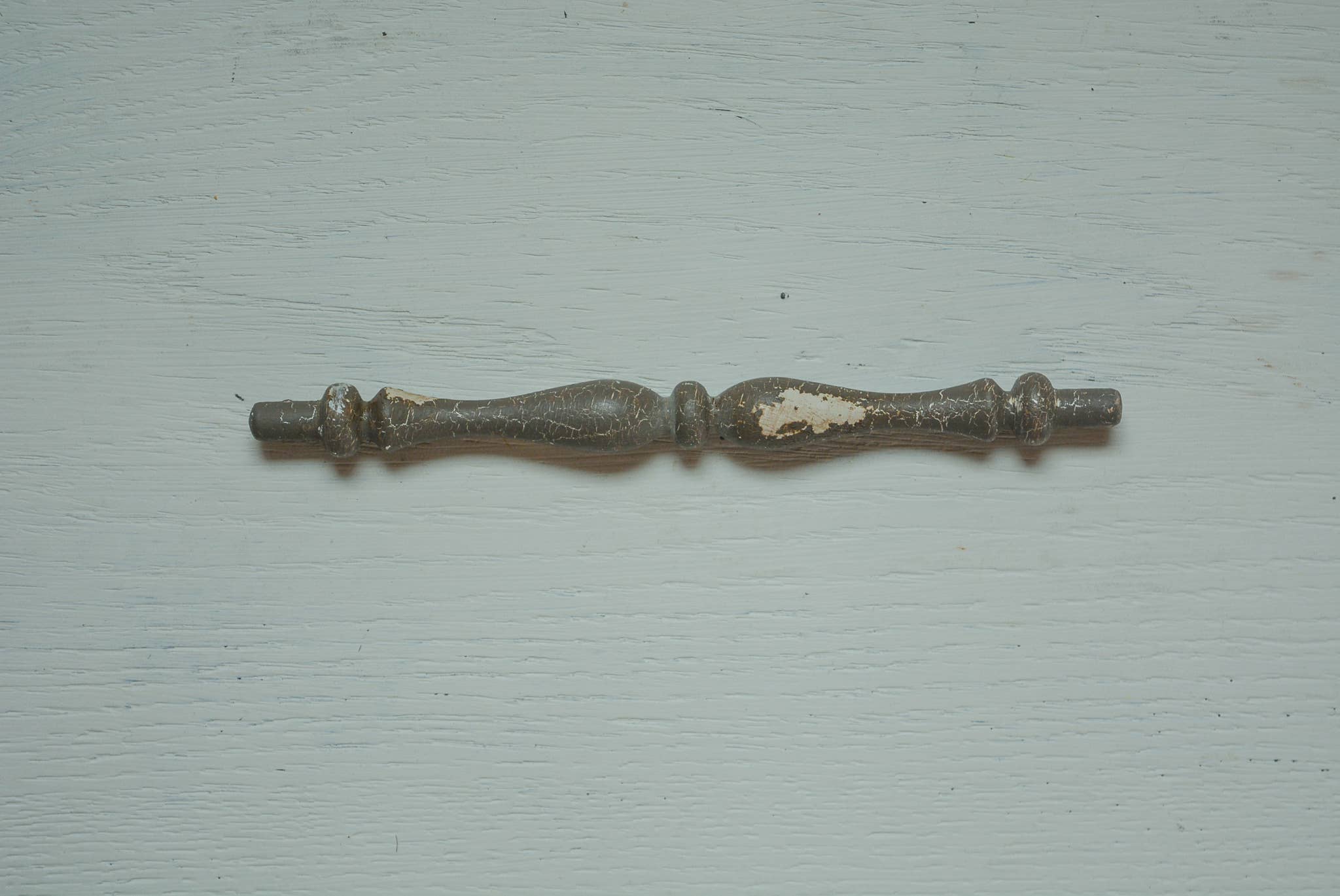 Bluebird Nest Boutique - Wholesale Ornament - Charcoal Chippy Spindle- Small 6"6