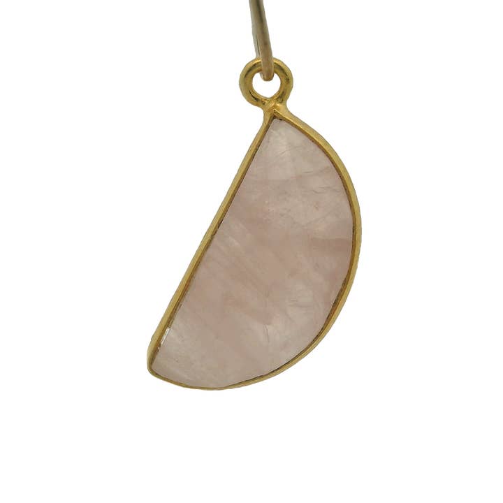 Conector de Cuarzo Rosa – 1 Pieza, Forma de Media Luna, 9x18mm – Chapado en Oro y Plata de Ley 925, Un Aro para venta al por mayor de Purity Beads