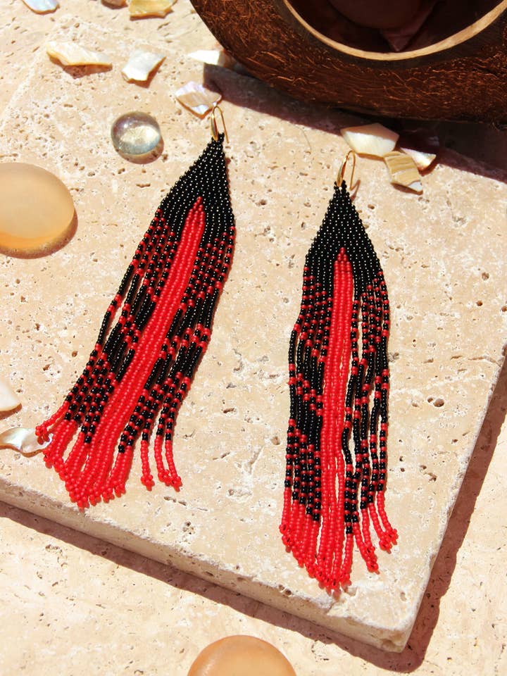 Boucles franges SAINT MARTIN noir rouge for wholesale by La parisienne des îles
