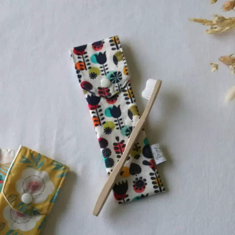 Un Brin de Fil – wholesale Toothbrush – Waterproof Organic Cotton Toothbrush Case4
