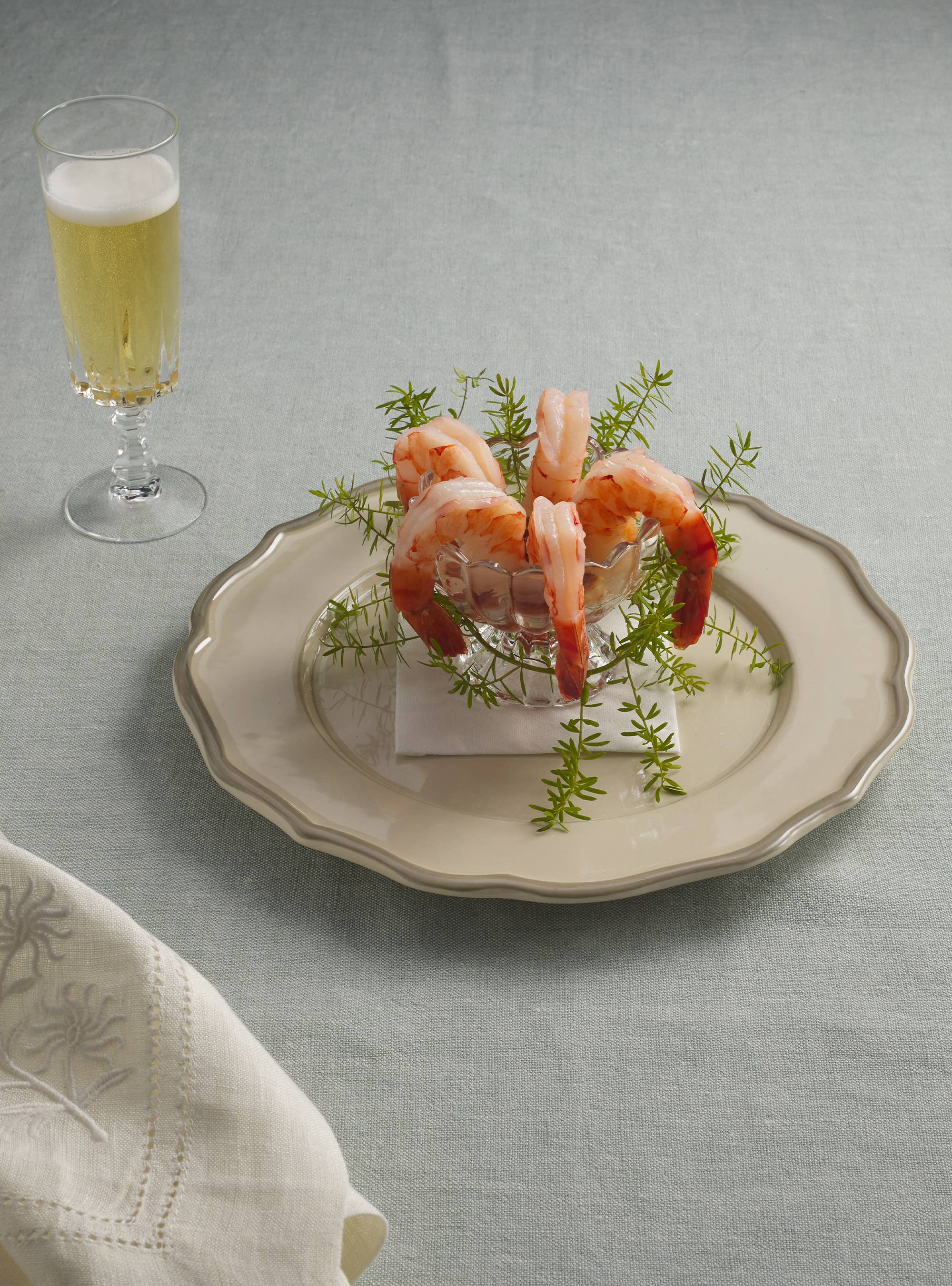 Maison Madison Home - Wholesale Dinner Plate - Sylvia Hand-Painted Dinner Plate 10.5''3