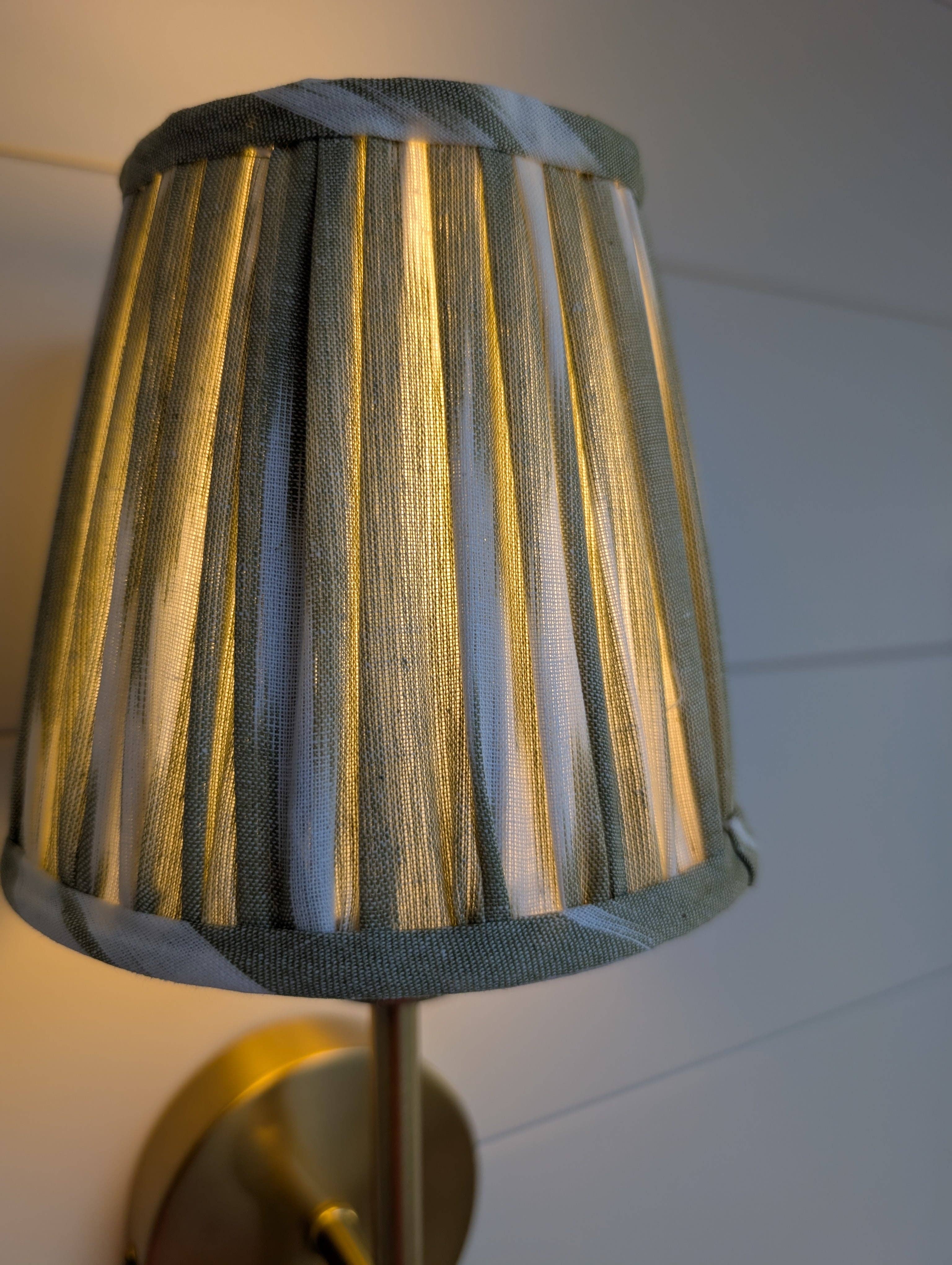 LNH EDIT - Wholesale Lamp Shade - Green Ikat Pleated Lampshade12