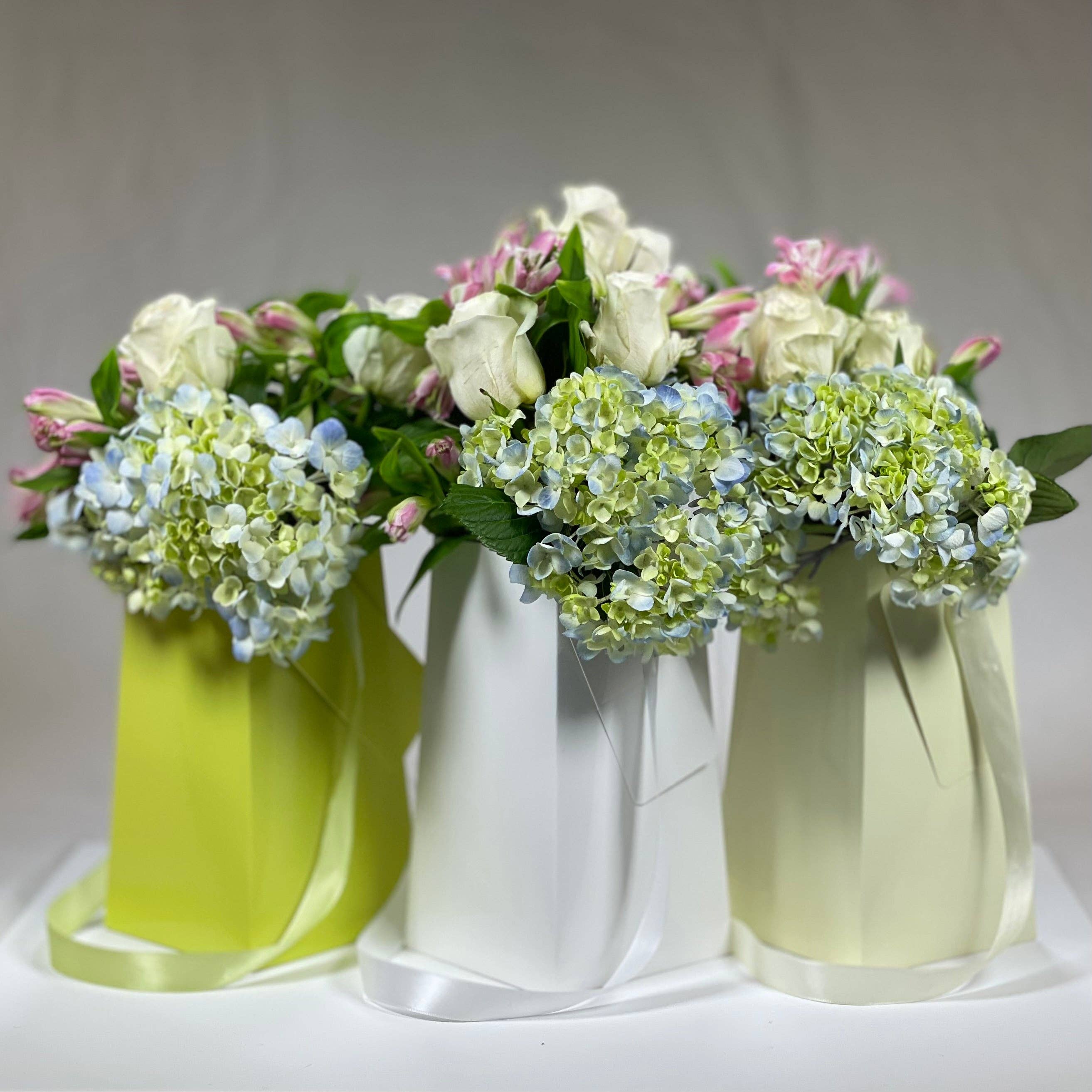 FlowerBox.com – Großhandel Vasen – Cream FlowerBox – Recyclingfähige, wasserfeste Papiervase2