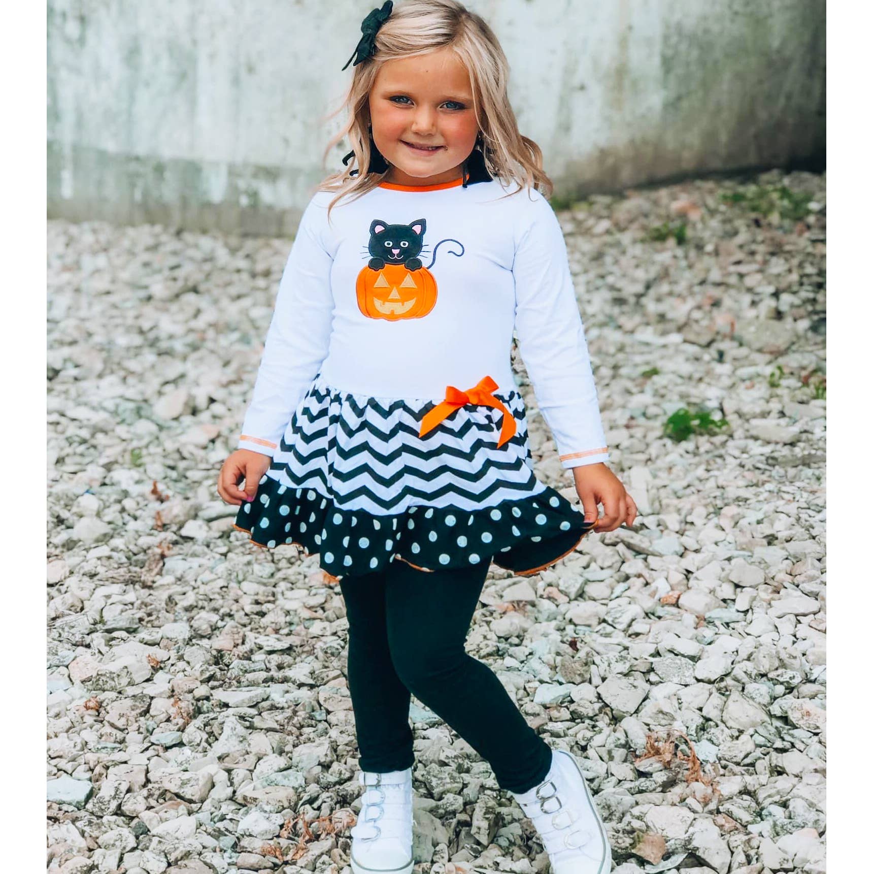 AnnLoren - Vendita all'ingrosso Completo top e leggings - Bambini - Abbigliamento di Halloween per bambine Set tunica zucca e gatto nero taglia 7/83