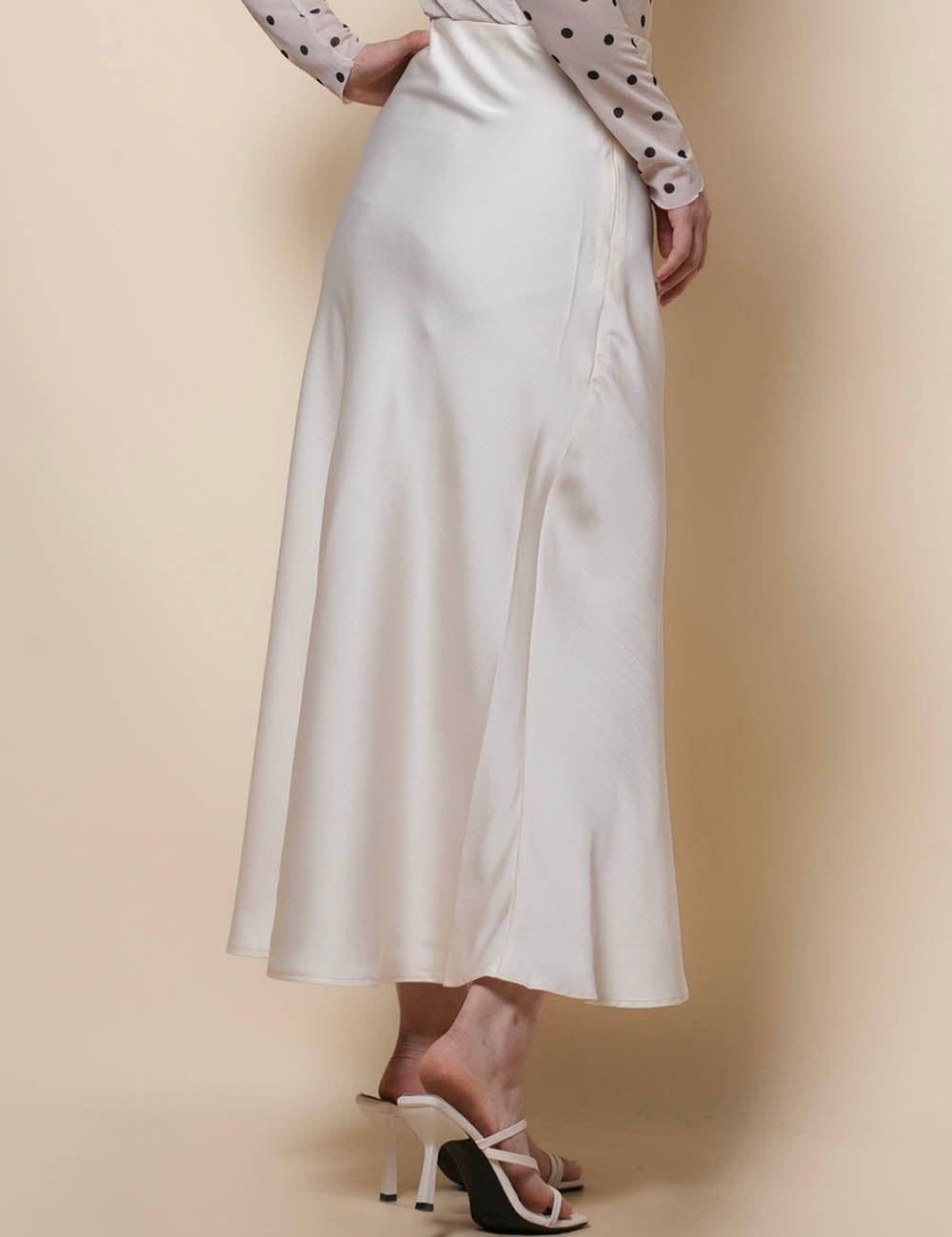 Sweetkama - Wholesale Skirt - Women's - Ladies Satin Elastic Wait Pearlescent Midi Skirt SKS504532