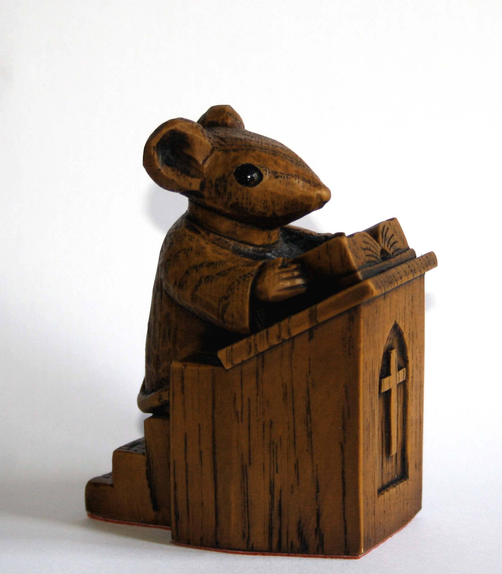 Oakapple Designs Ltd - Wholesale Decorative Figurine - Church Mouse In The Pulpit. Reproduction Carving Ornament.3