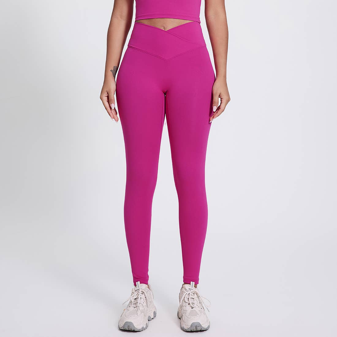 Sodalemon – Engroshandel Sports-/loungeleggings – til kvinder – Sodalemon dameleggings med krydset høj talje i ensfarvet design15