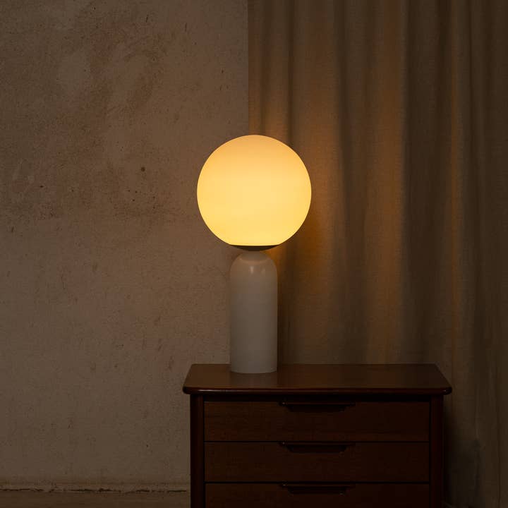 Simone et Marcel - Wholesale Accent/Desk Lamp - Atlas Table Lamp White Alabaster1