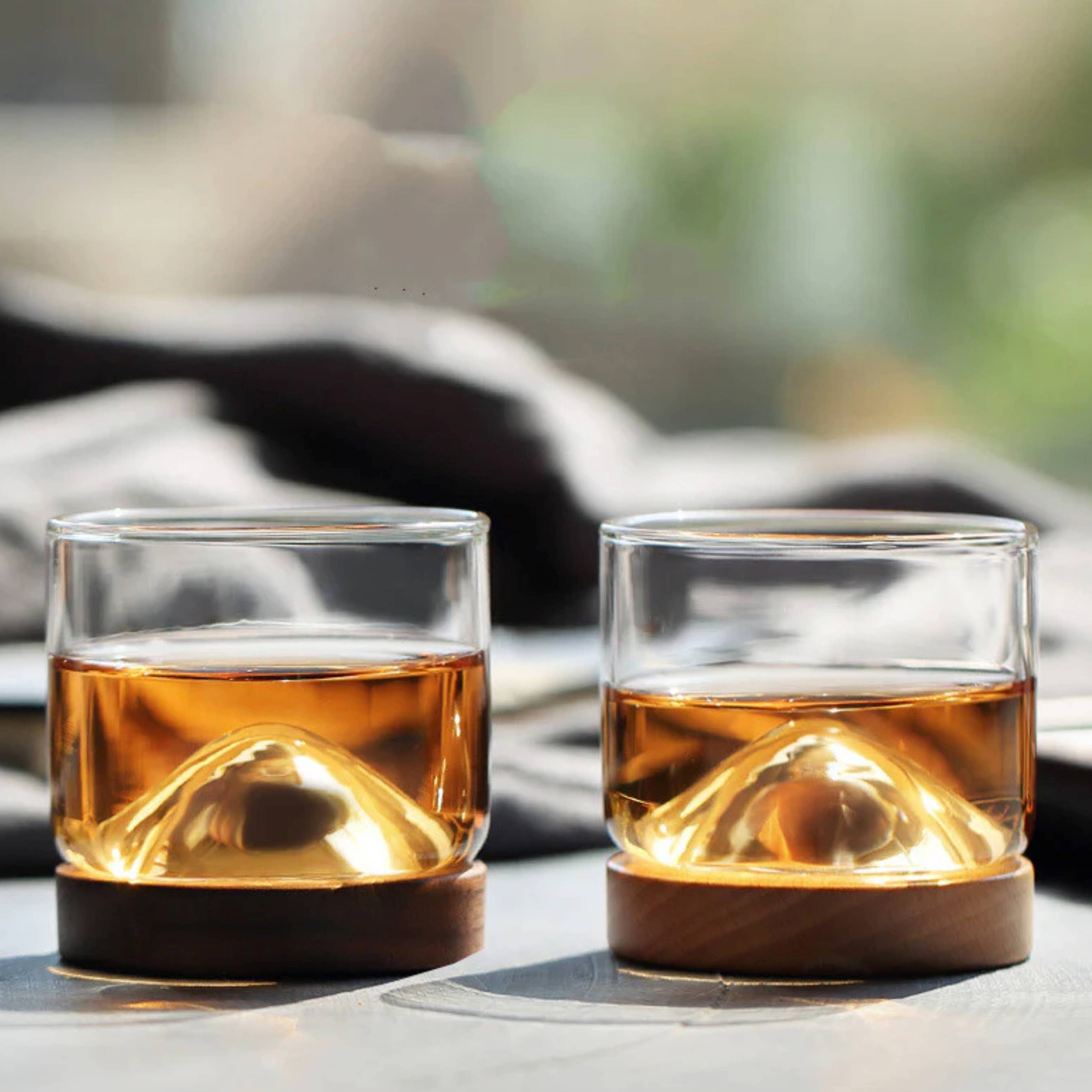 Beer Drinking Accessories - Wholesale Cocktail/likeur glas - Aangepast whiskyglas met houten onderzetter / Bergglas4