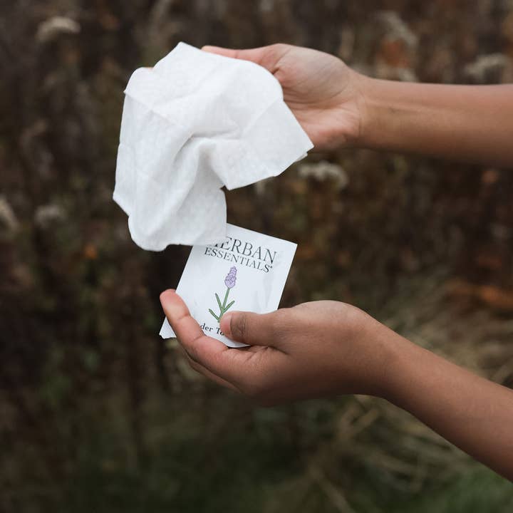 Herban Essentials - Wholesale Essential Oil - Lavender Towelettes - 7 Individual Essential Oil Wipes