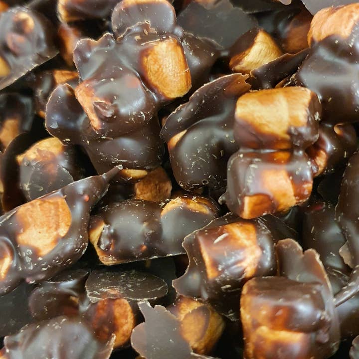 BuÃoch Irish Chocolates - Wholesale Chocolate Box - Raspberry Mallow Bites