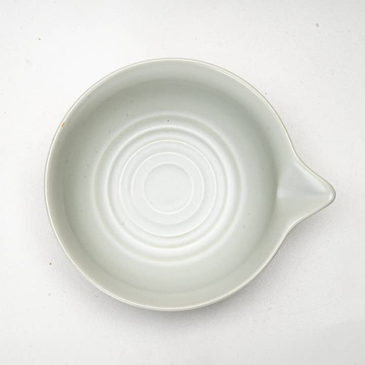 Urban Tokyo - Wholesale Bowl - 10oz Matcha Latte Bowl With Spout White Matte (1/36)4