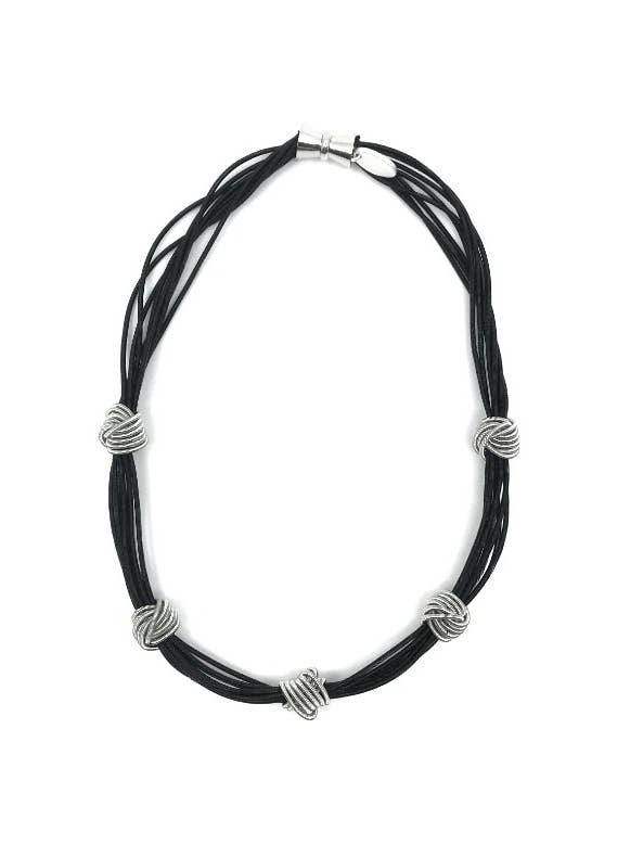 808 - Noir PW N avec Noeuds Argent pour la vente par Sea Lily