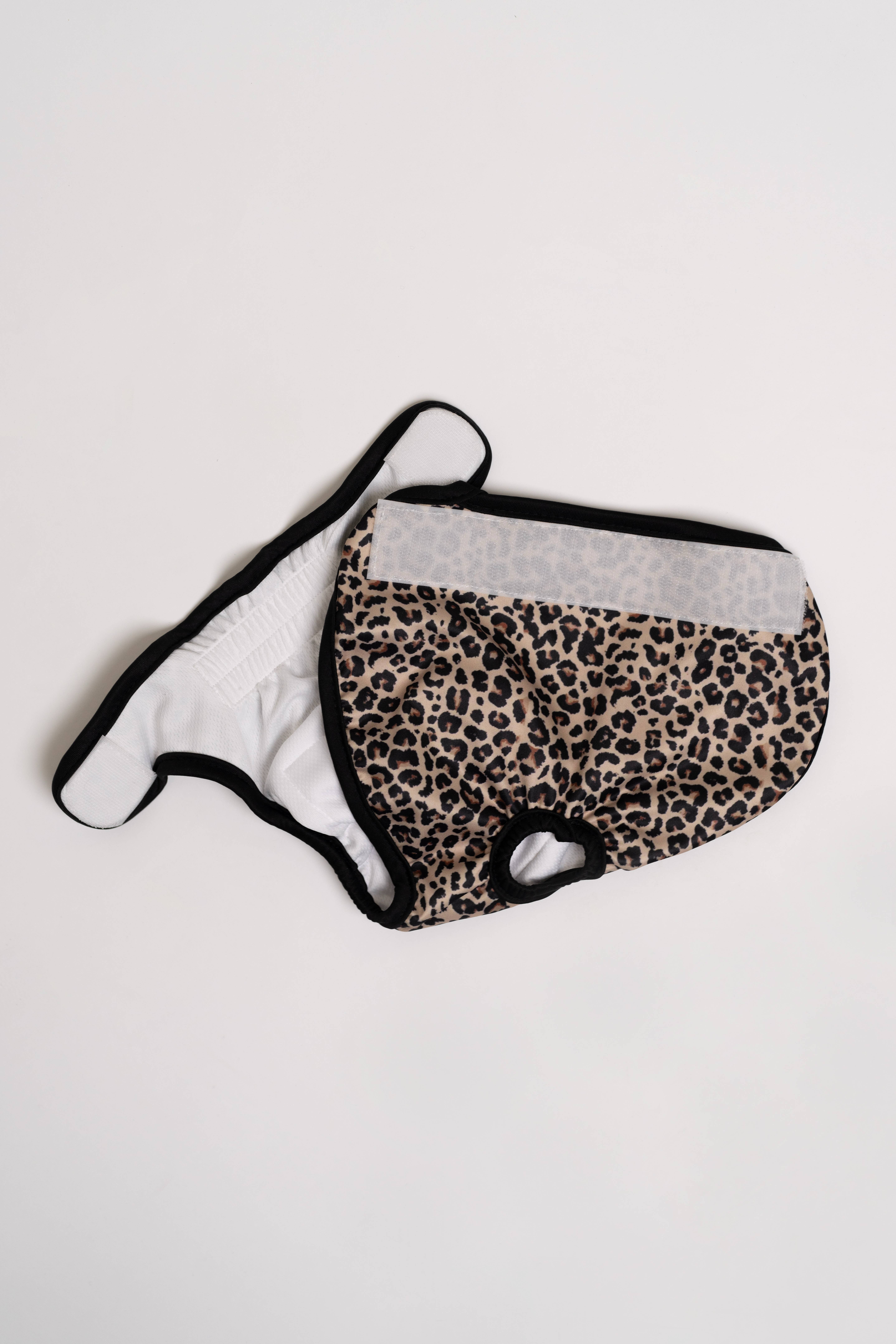 Lou and co. - Wholesale Pet Diaper - Dog - Dog Period Pants - Leopard 3