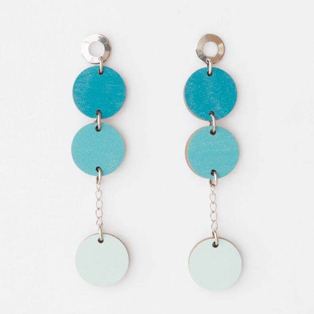 Boucles d'oreilles en bois Ilta Sarcelle pour la vente par Unique Ella