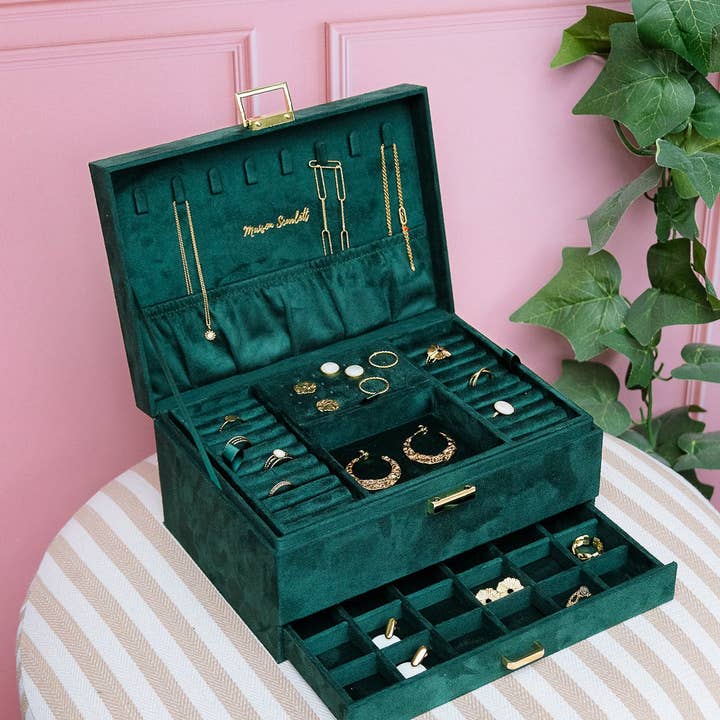 Denise velvet jewelry box and other Purchase Wholesale bracelet boxes. Free Returns & Net 60 Terms on Faire trending on Faire.