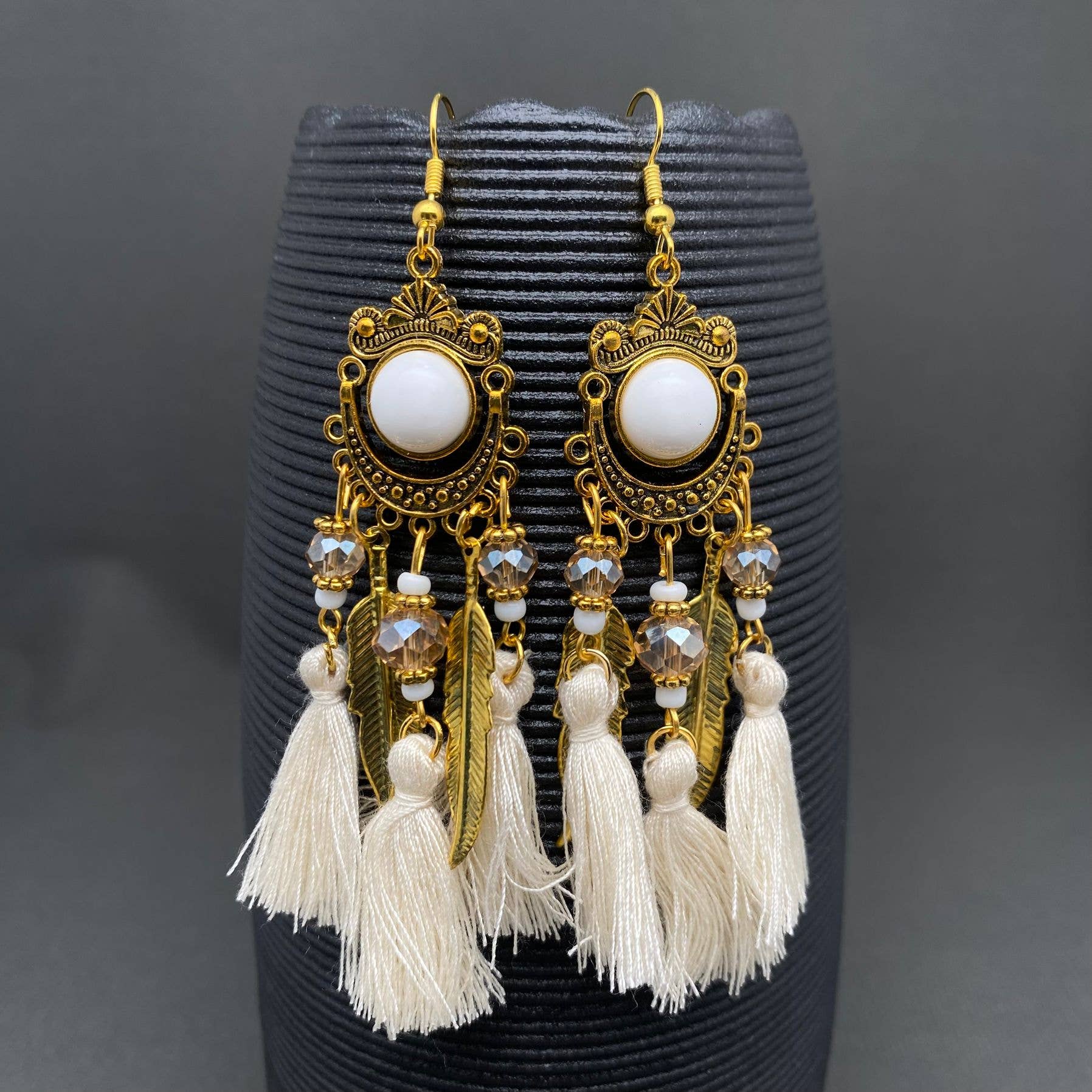 Mio Queena - Vente Boucles d'oreilles pendantes - Boucles d'oreilles pendantes à pampilles blanches de styles variés12