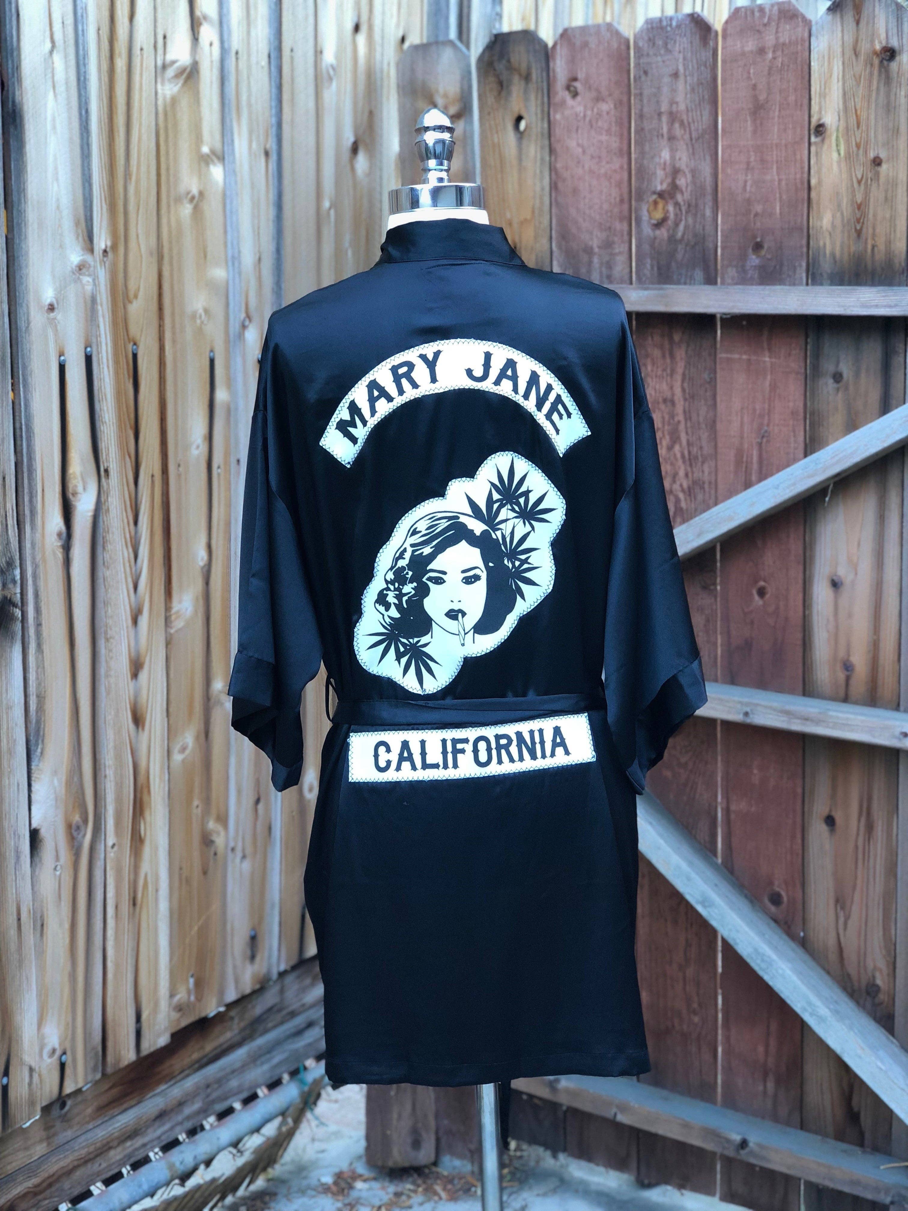 VidaKush - Wholesale Robe - Women's - Mary Jane Gang Smoking Robe3