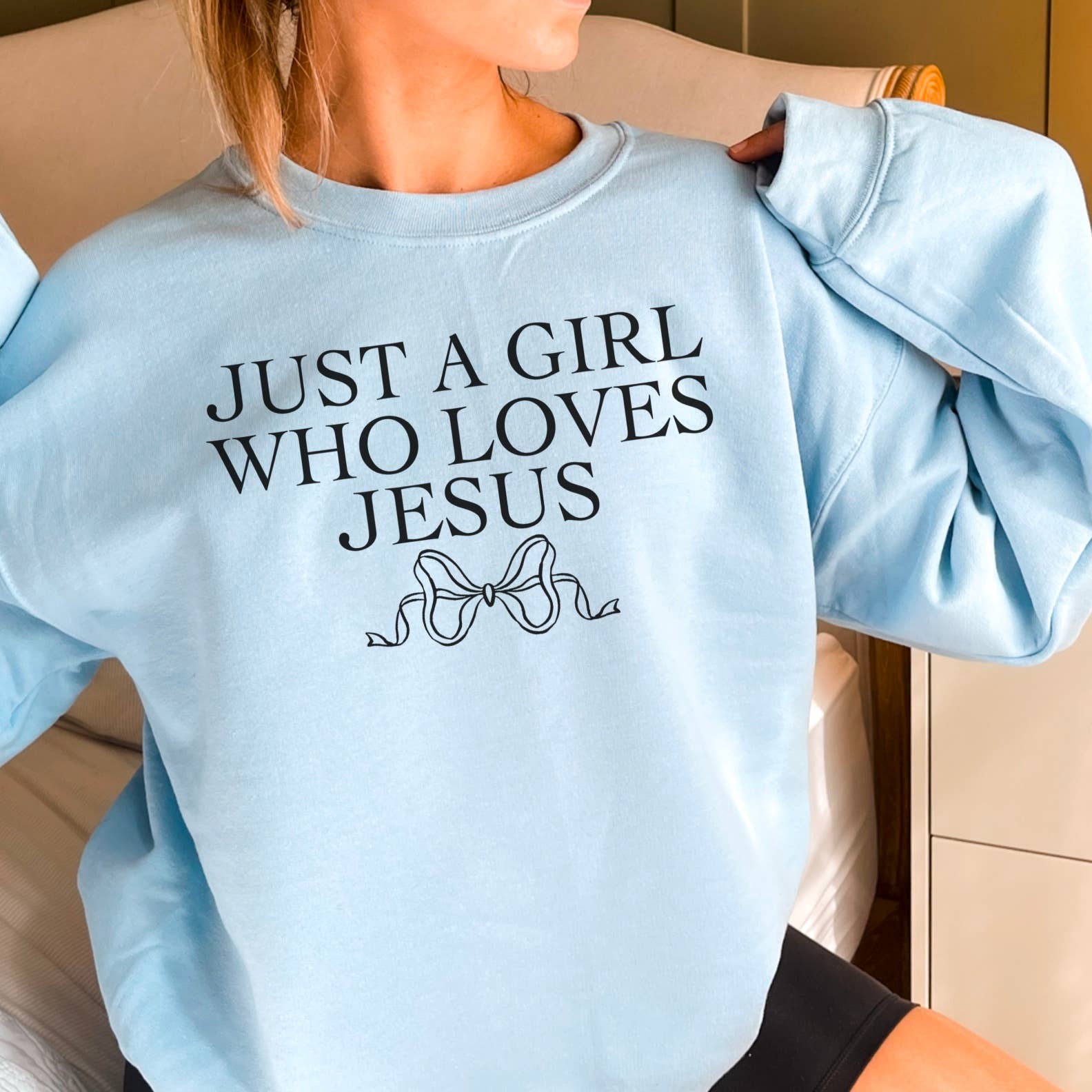 Shoppe SHC - Vente Sweat-shirt à imprimés – femme - Coquette Juste Une Fille Qui Aime Jésus | Sweat-shirt Chrétien9