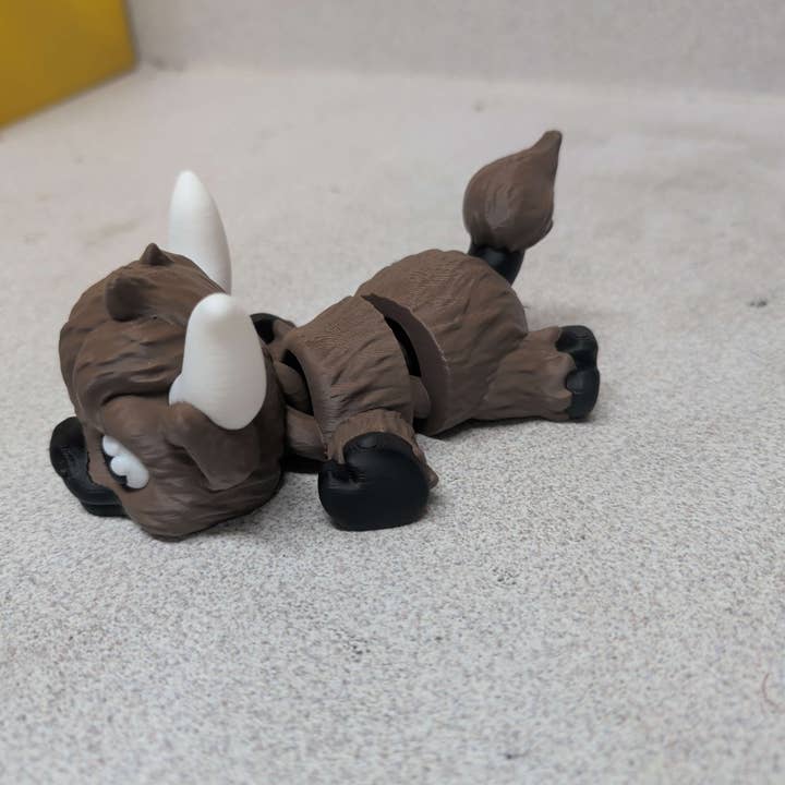 Vache Highland Miniature, Décoration de Ferme, Adorable Vache de Collection pour la vente par Zeus Print Shop